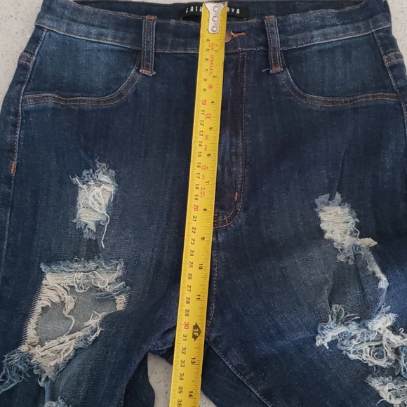 FASHION NOVA bermuda shorts - Picture 6 of 8